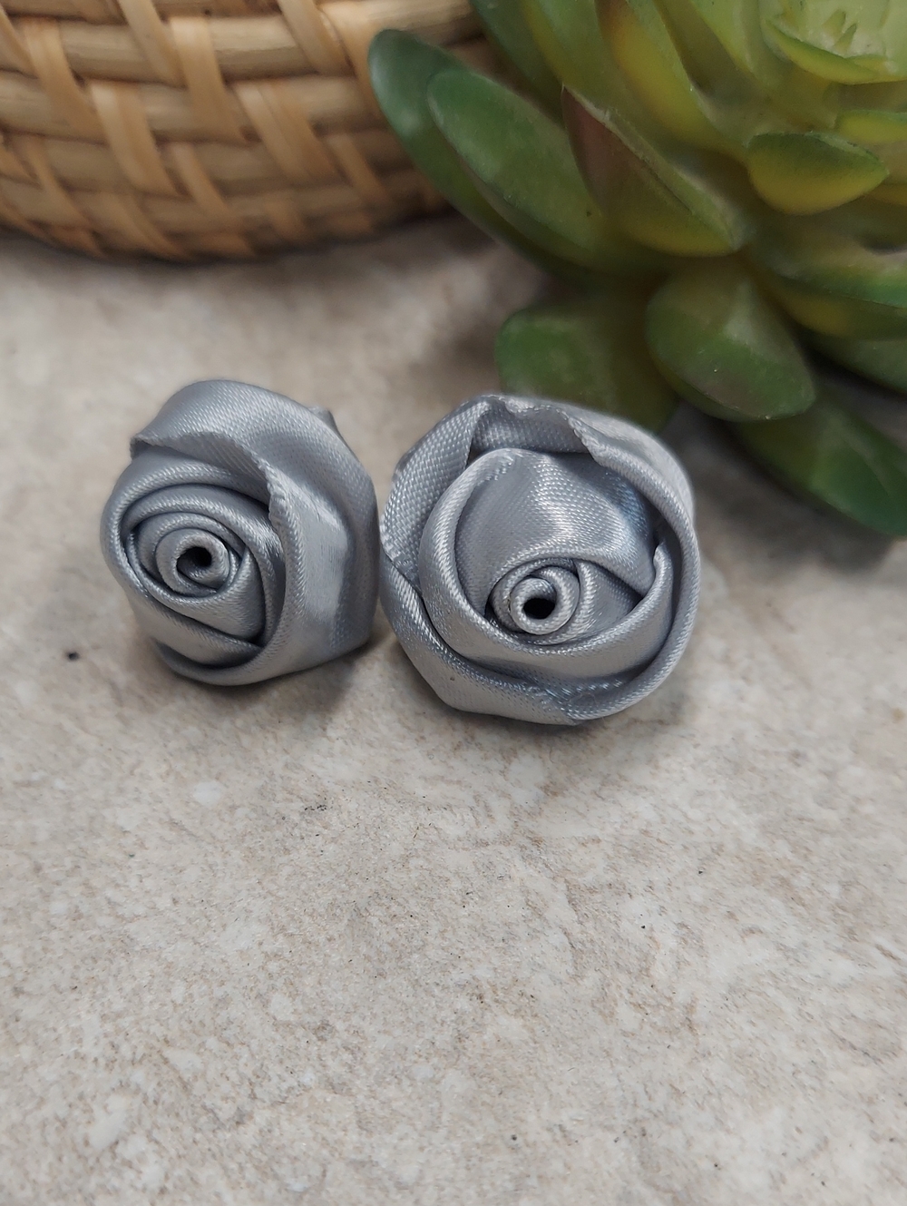 E2595 Silver Gray Satin Rose Stud Earrings Women Accessories